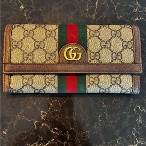 Authentic Gucci Ophidia CG continental wallet.